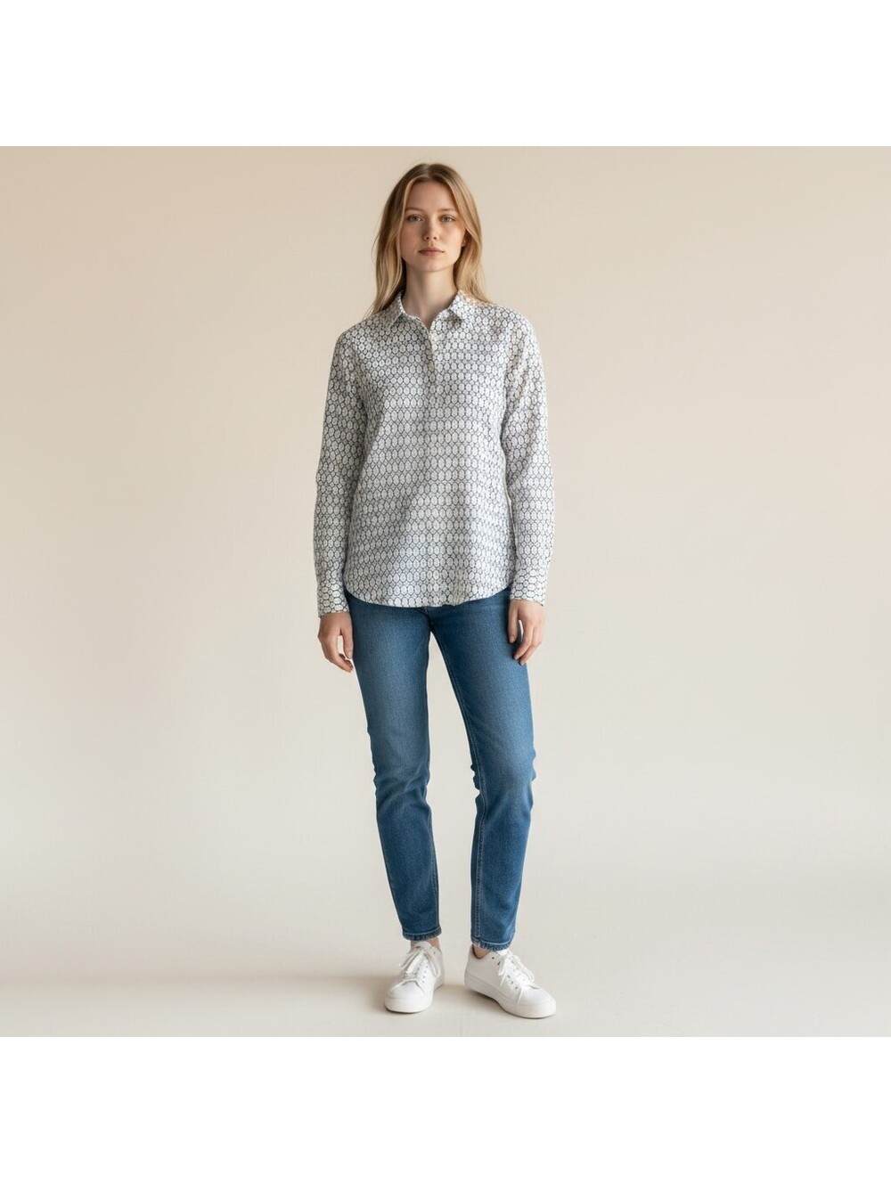 Talbots Shirt Women 12 White Geometric Button Up Wrinkle Resistant Long Sleeve
